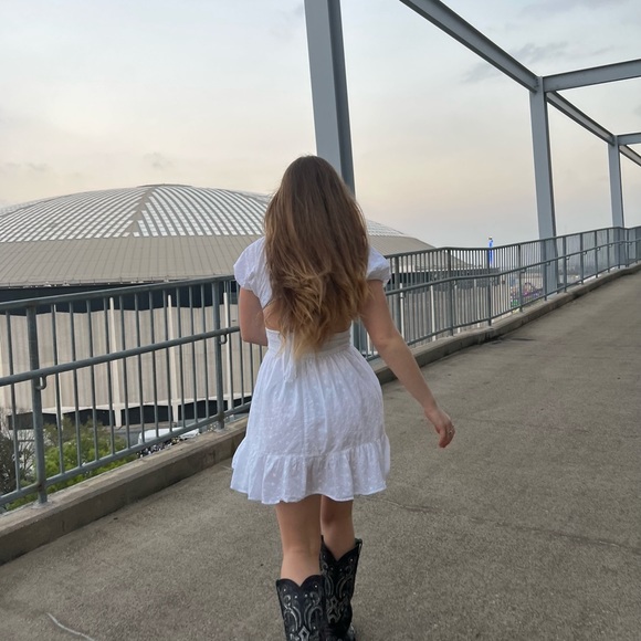 Meet your Posher, Alexis - Picture 1 of 1